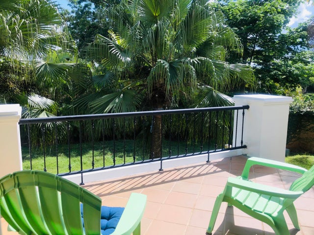 Luxurious Living in Tucán Country Club